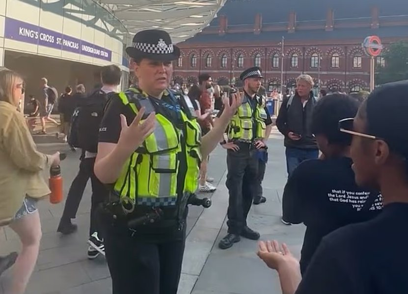 British Transport Police Tell Christian Preachers to Stop Outside King