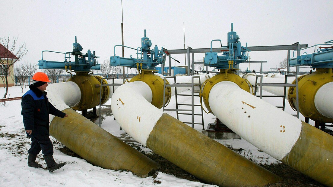 EU Aims to End Russian Energy Imports by 2027, Faces Opposition from ...