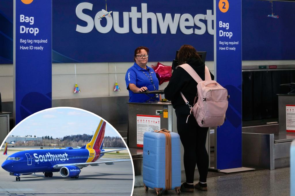 Southwest Ends Free-Bag Era, Sets US$35 Fee for First Checked Bag