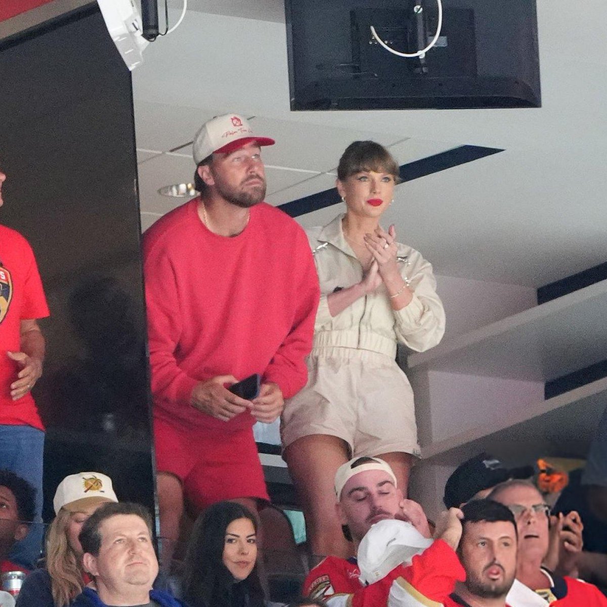 Taylor Swift and Travis Kelce Attend Stanley Cup Final Game 4 at(00)