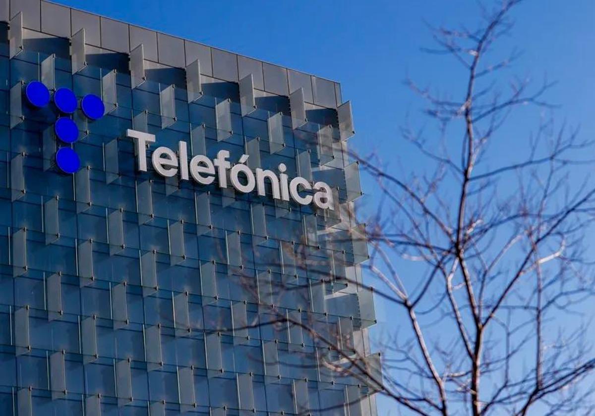 Telefónica Outage Cuts 112 Emergency Lines Across Spain, Regions ...